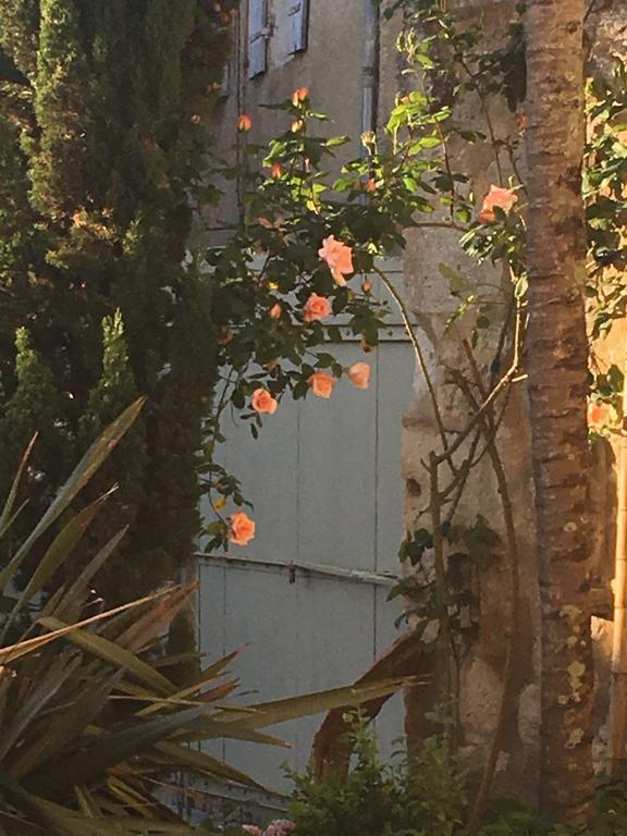Chambres D'Hotes Le Relais Des Remparts Rions Exterior foto